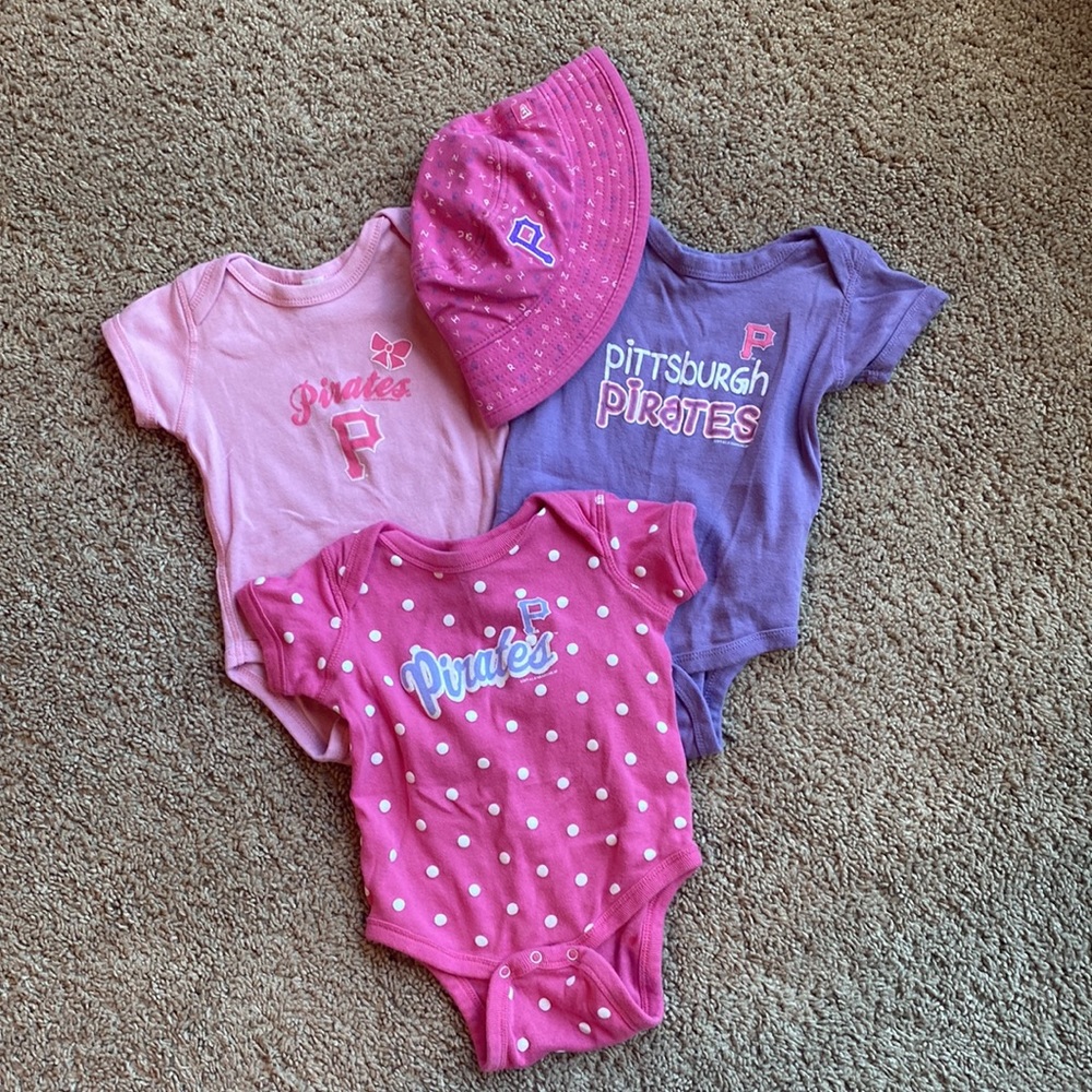 Pittsburgh Pirates ⚾️ 3-Pack Bodysuit Set with bucket hat - Soft as a Grape